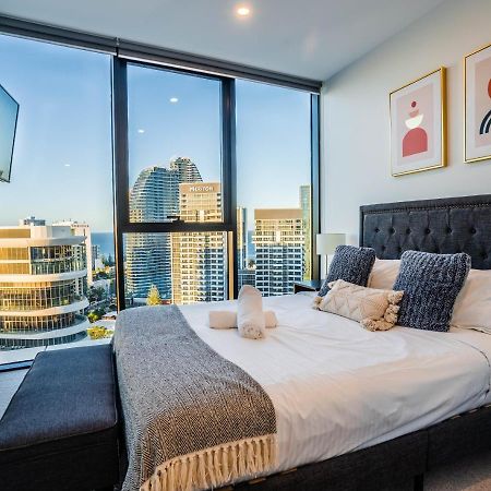 2 Bedroom Luxurious Family Apartment Next To Pacific Fair - Broadbeach Gold Coast Gc22 Екстериор снимка