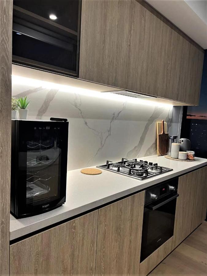 2 Bedroom Luxurious Family Apartment Next To Pacific Fair - Broadbeach Gold Coast Gc22 Екстериор снимка