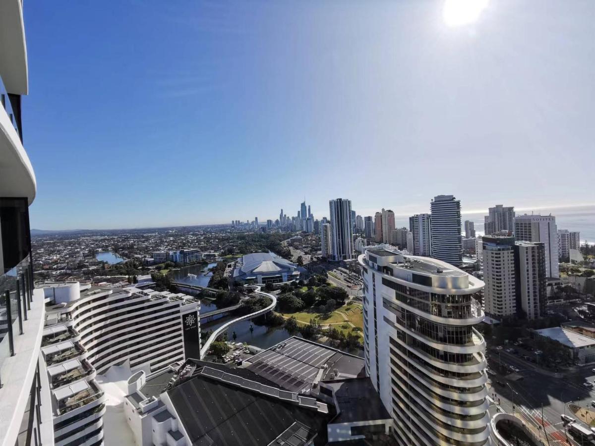 2 Bedroom Luxurious Family Apartment Next To Pacific Fair - Broadbeach Gold Coast Gc22 Екстериор снимка