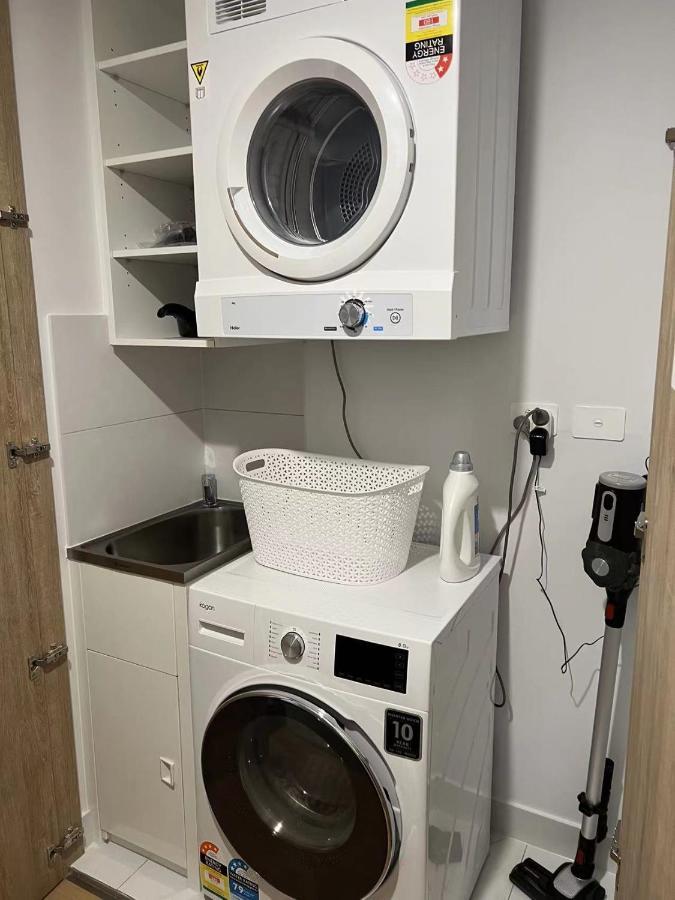2 Bedroom Luxurious Family Apartment Next To Pacific Fair - Broadbeach Gold Coast Gc22 Екстериор снимка