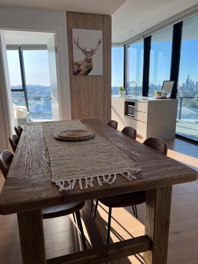 2 Bedroom Luxurious Family Apartment Next To Pacific Fair - Broadbeach Gold Coast Gc22 Екстериор снимка