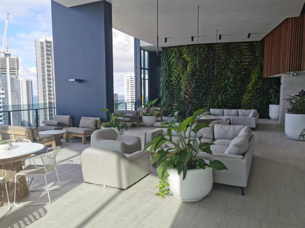 2 Bedroom Luxurious Family Apartment Next To Pacific Fair - Broadbeach Gold Coast Gc22 Екстериор снимка