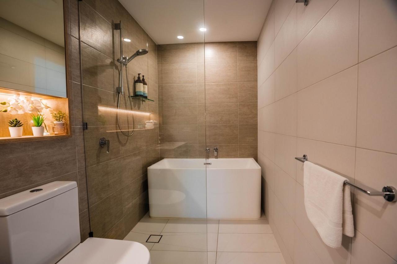 2 Bedroom Luxurious Family Apartment Next To Pacific Fair - Broadbeach Gold Coast Gc22 Екстериор снимка
