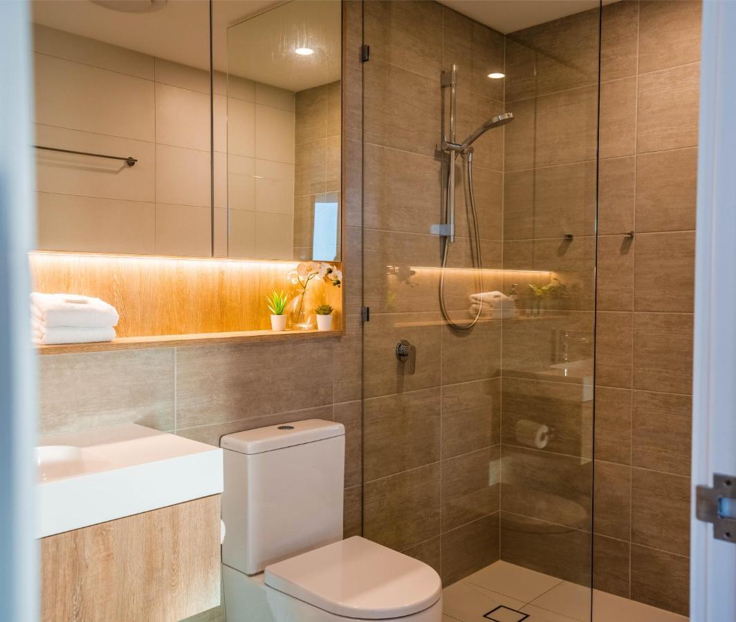 2 Bedroom Luxurious Family Apartment Next To Pacific Fair - Broadbeach Gold Coast Gc22 Екстериор снимка