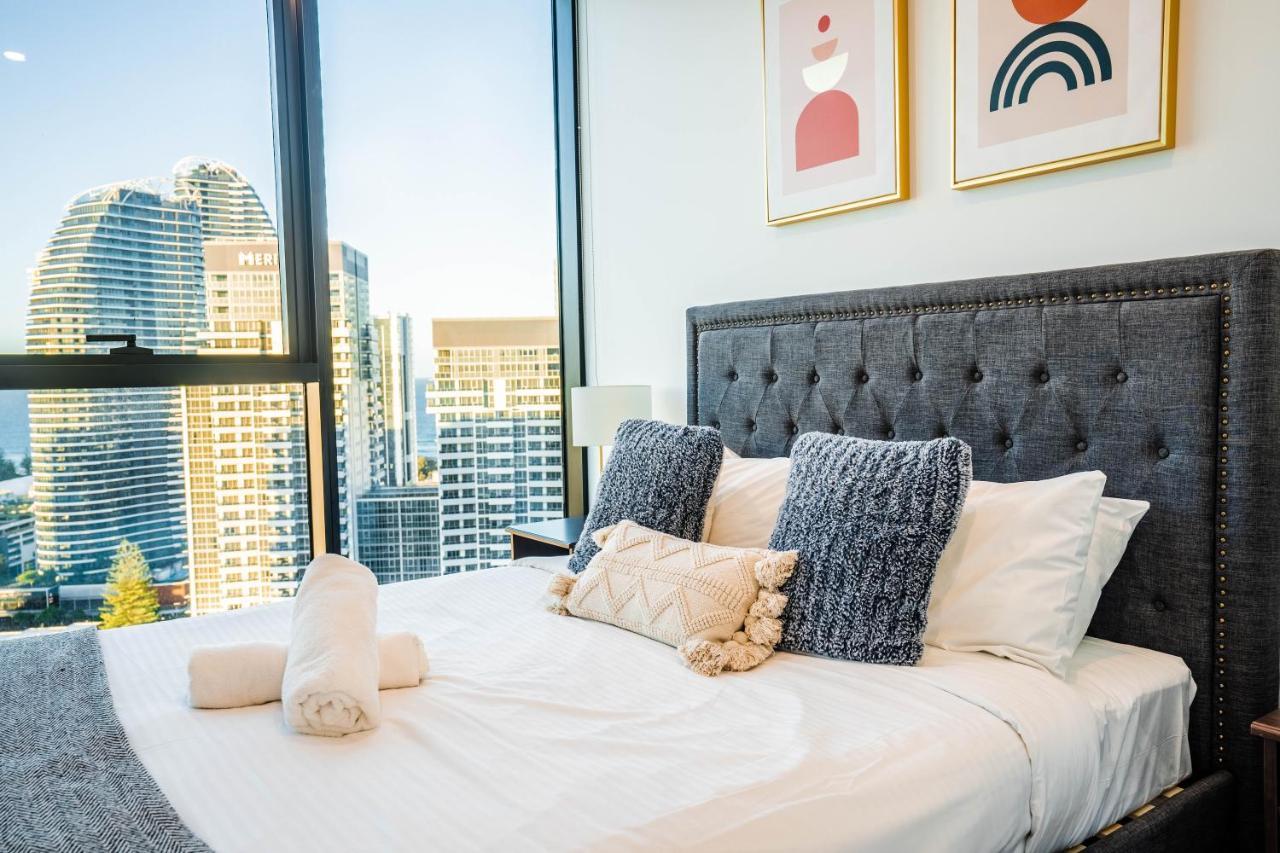 2 Bedroom Luxurious Family Apartment Next To Pacific Fair - Broadbeach Gold Coast Gc22 Екстериор снимка