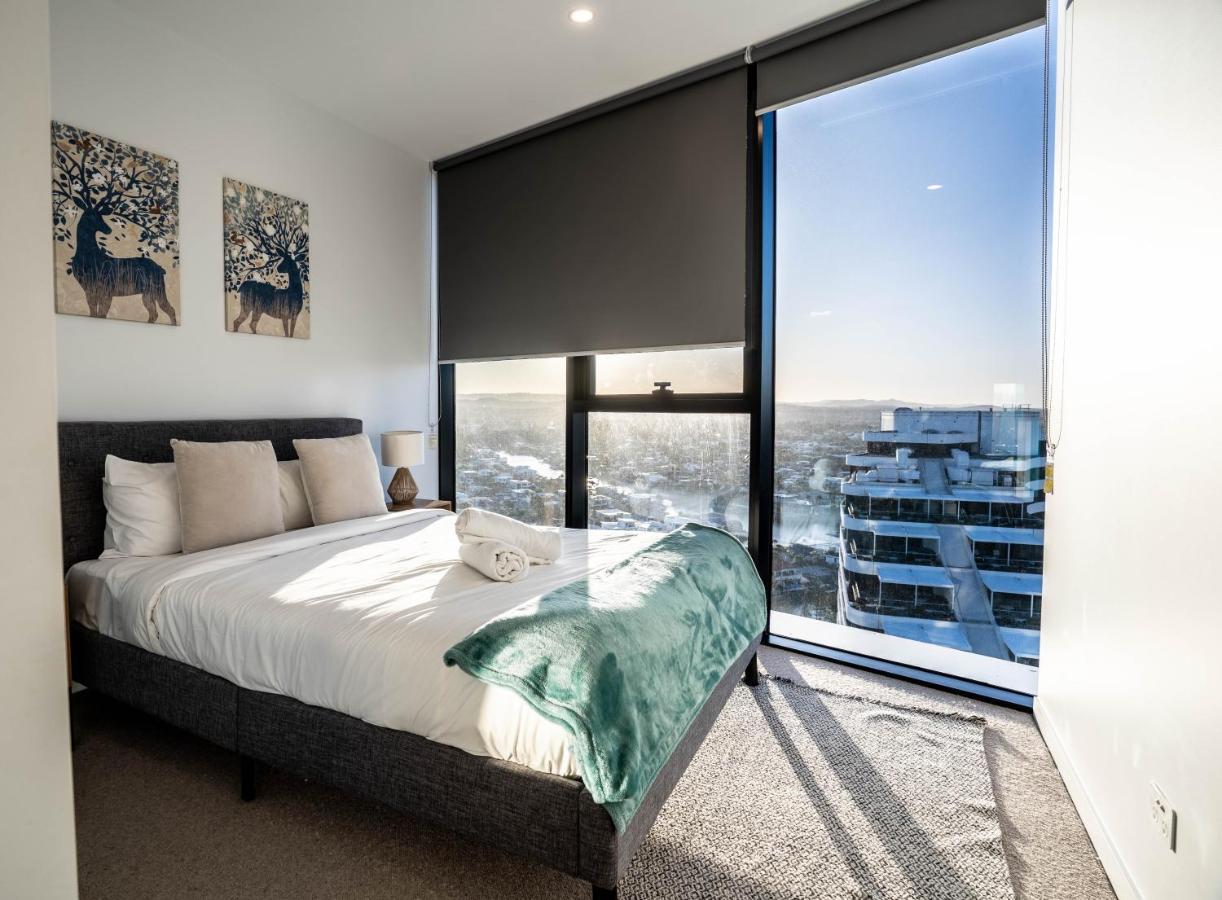 2 Bedroom Luxurious Family Apartment Next To Pacific Fair - Broadbeach Gold Coast Gc22 Екстериор снимка