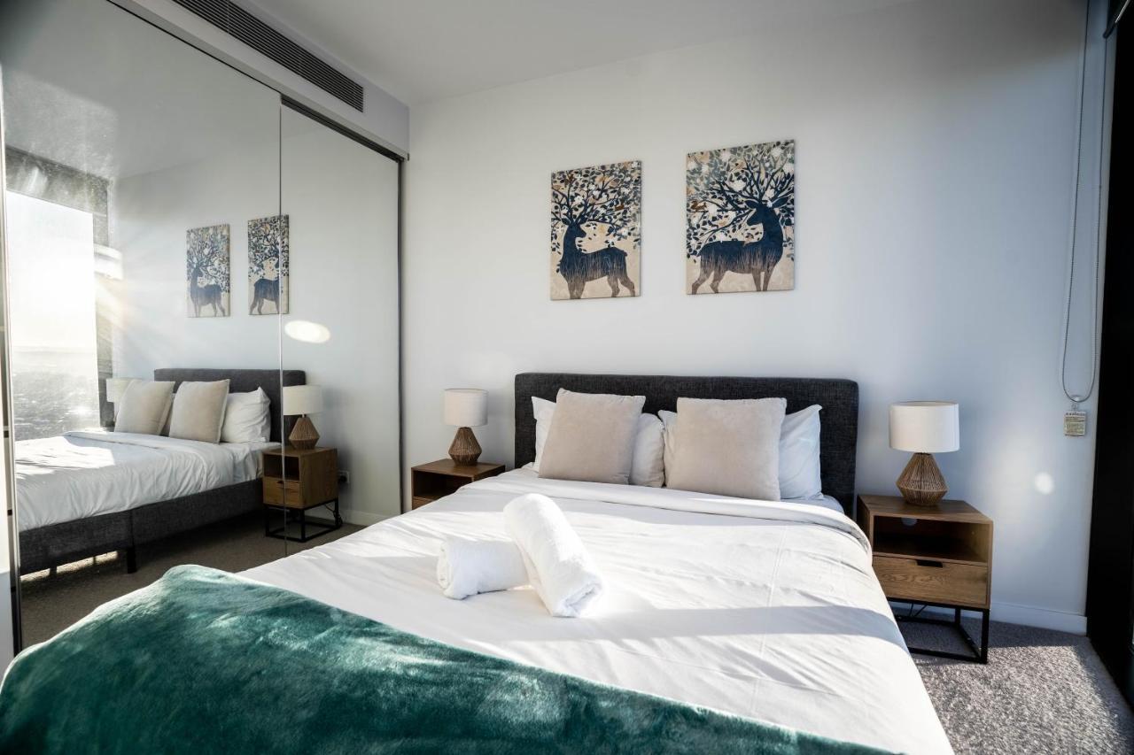 2 Bedroom Luxurious Family Apartment Next To Pacific Fair - Broadbeach Gold Coast Gc22 Екстериор снимка